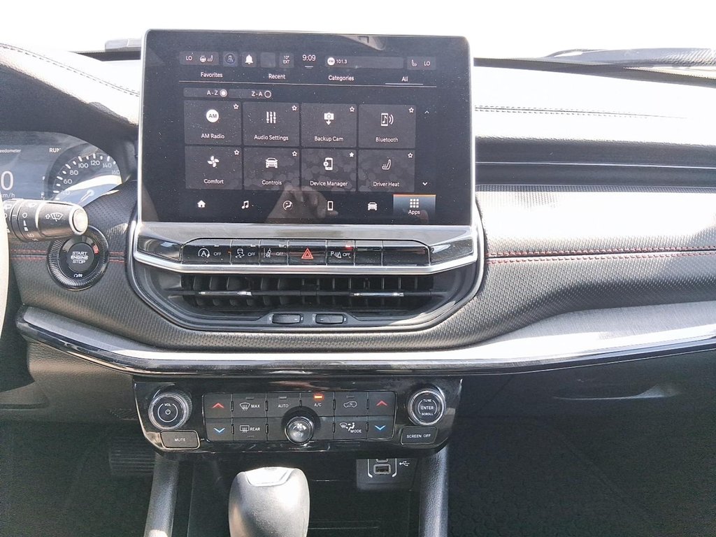 2024 Jeep Compass Trailhawk 4x4 in Stratford, Ontario - 15 - w1024h768px