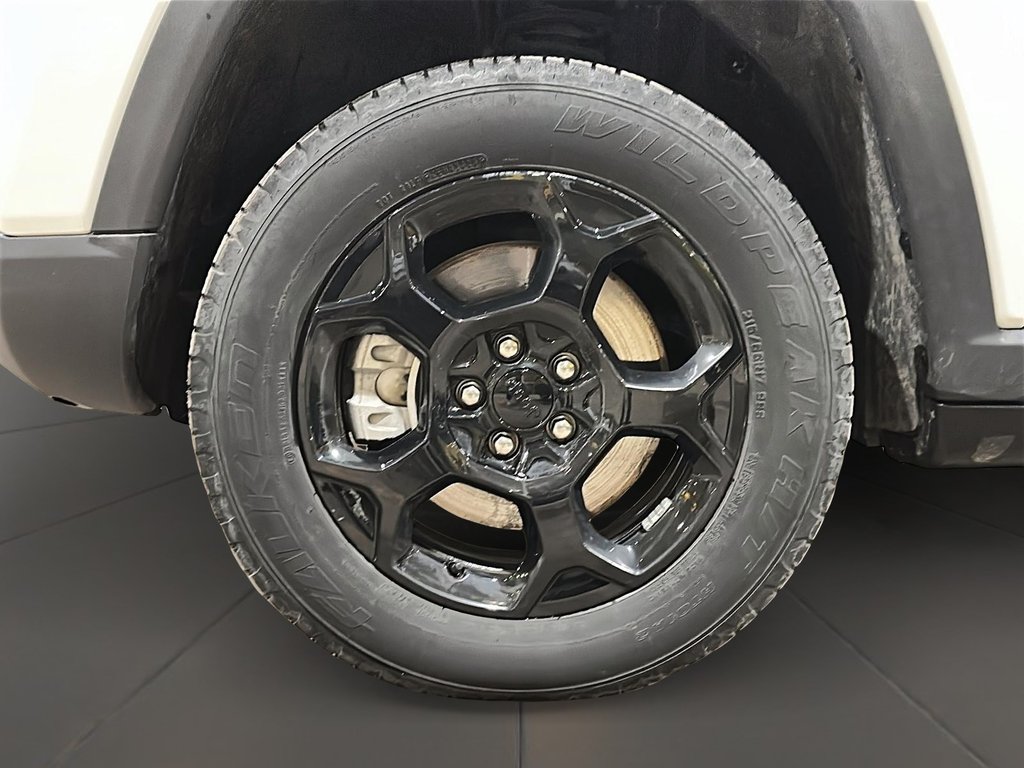 2024 Jeep Compass Trailhawk 4x4 in Stratford, Ontario - 7 - w1024h768px