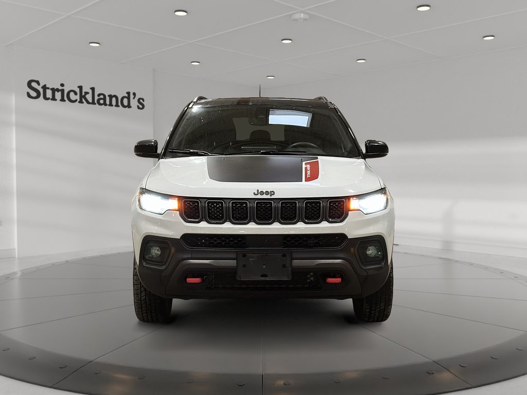2024 Jeep Compass Trailhawk 4x4 in Stratford, Ontario - 2 - w1024h768px