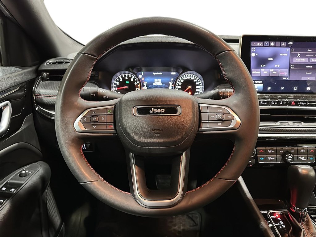 2024 Jeep Compass Trailhawk 4x4 in Stratford, Ontario - 11 - w1024h768px