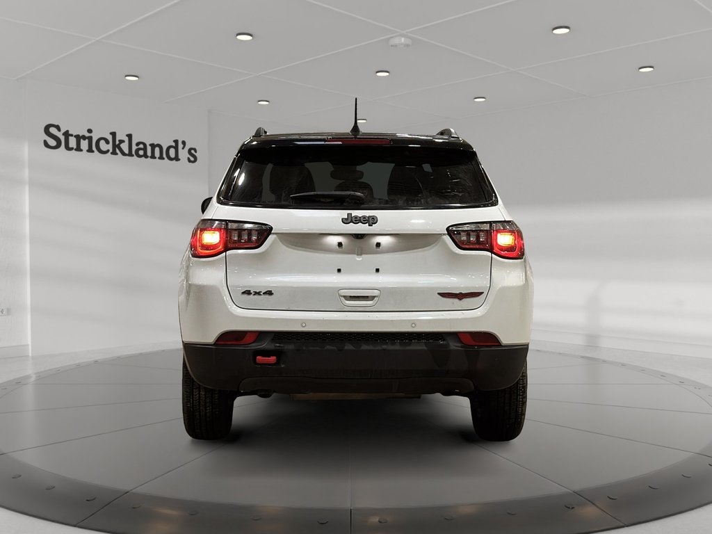 2024 Jeep Compass Trailhawk 4x4 in Stratford, Ontario - 3 - w1024h768px