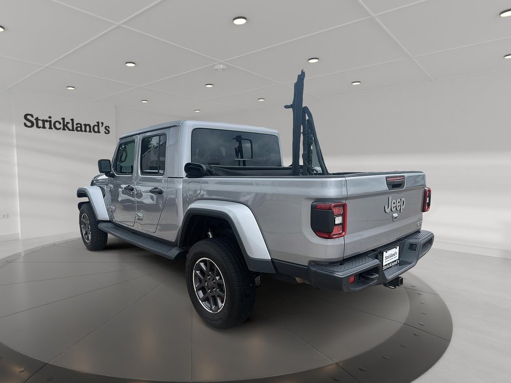 2020 Jeep Gladiator 4x4 Overland in Stratford, Ontario - 4 - w1024h768px