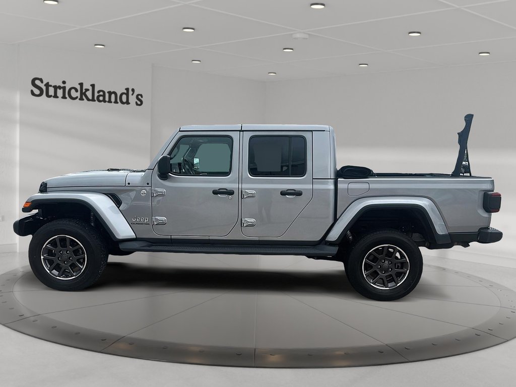 2020 Jeep Gladiator 4x4 Overland in Stratford, Ontario - 5 - w1024h768px