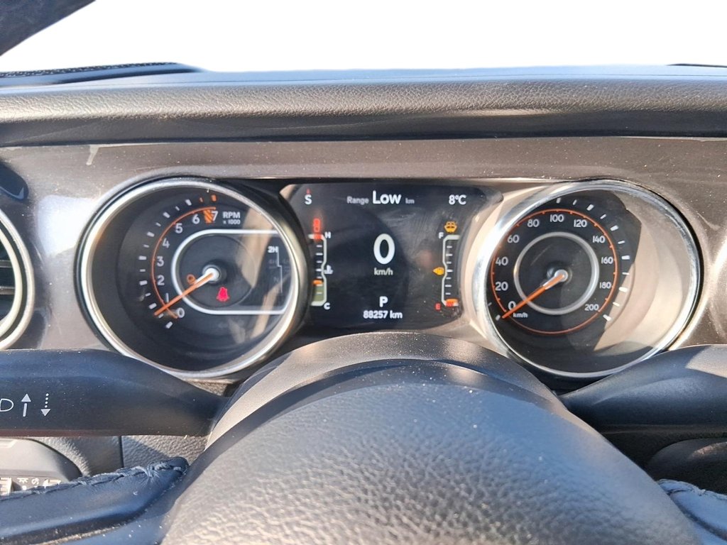 2021 Jeep Gladiator 4x4 Sport in Stratford, Ontario - 13 - w1024h768px