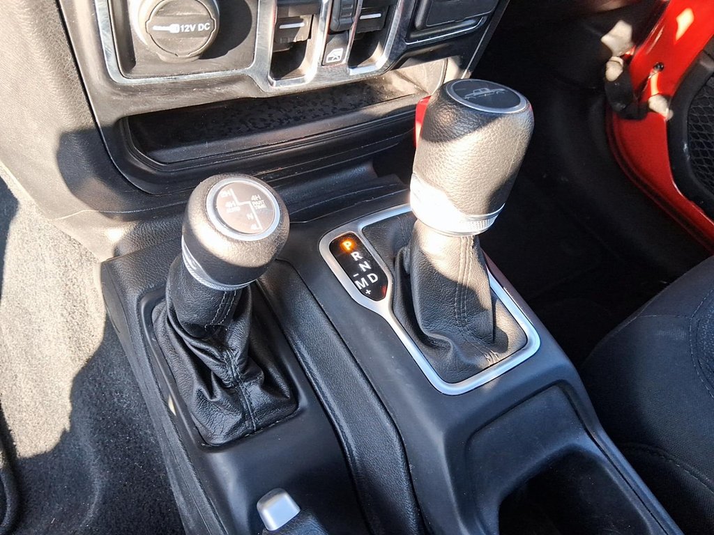 2021 Jeep Gladiator 4x4 Sport in Stratford, Ontario - 15 - w1024h768px