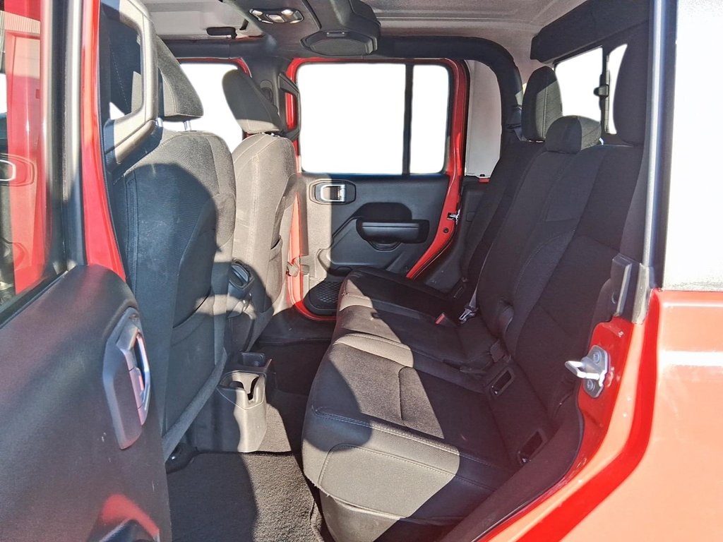 2021 Jeep Gladiator 4x4 Sport in Stratford, Ontario - 8 - w1024h768px