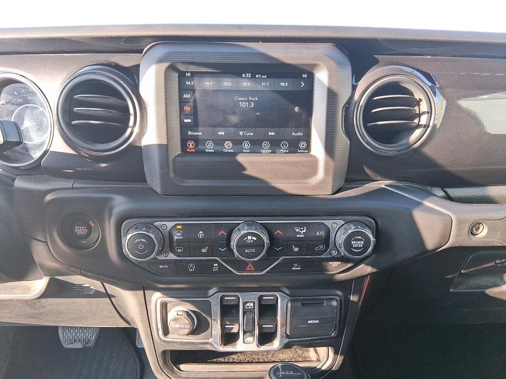 2021 Jeep Gladiator 4x4 Sport in Stratford, Ontario - 14 - w1024h768px