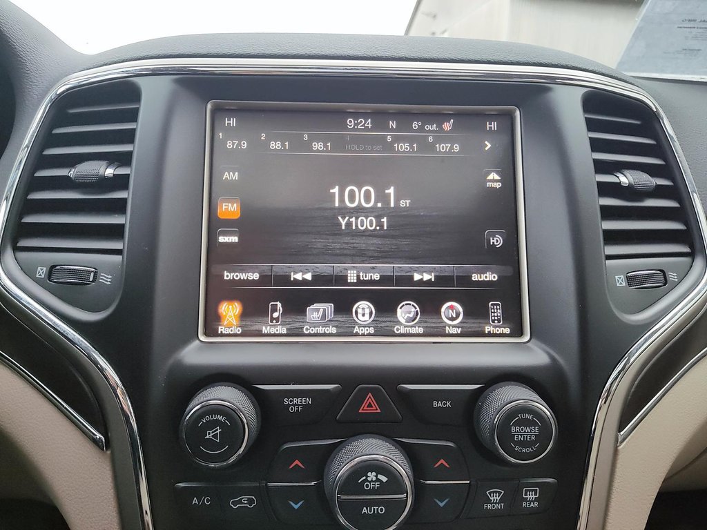 2017  Grand Cherokee 4X4 Limited in Stratford, Ontario - 17 - w1024h768px