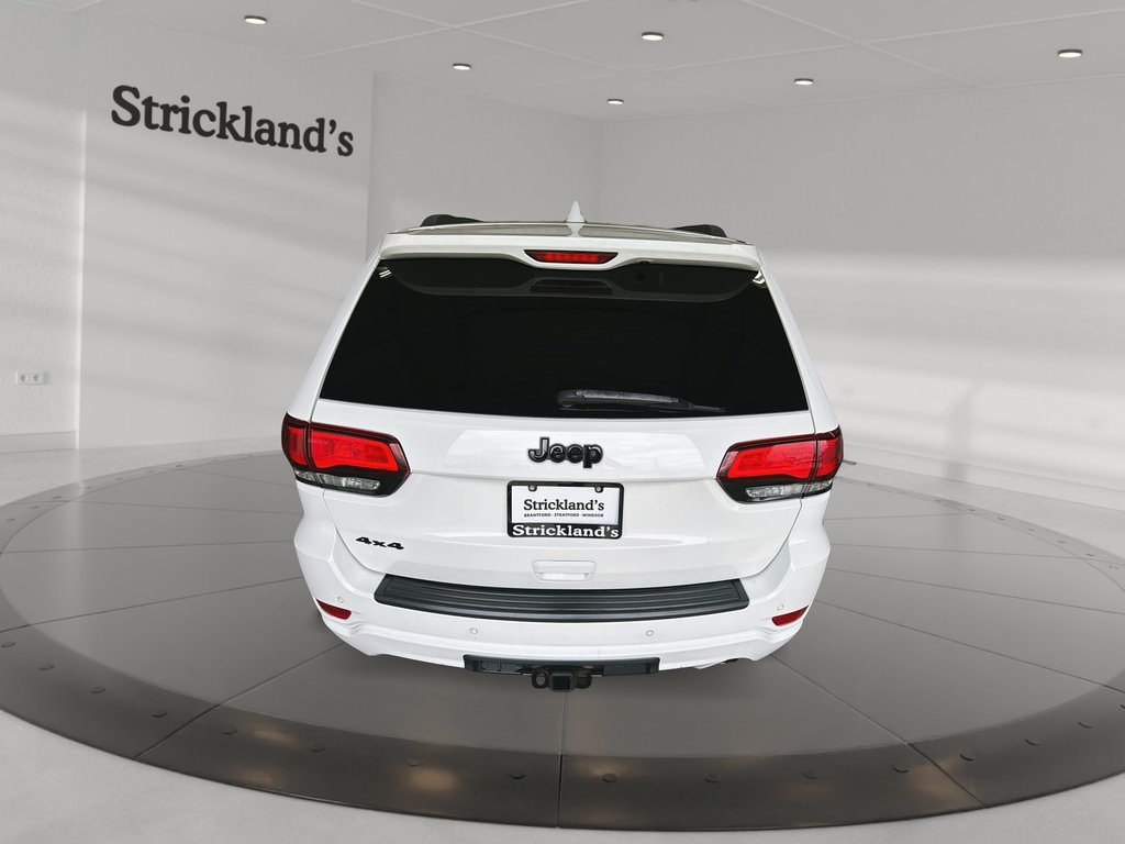 2019 Jeep Grand Cherokee 4X4 Laredo in Stratford, Ontario - 3 - w1024h768px