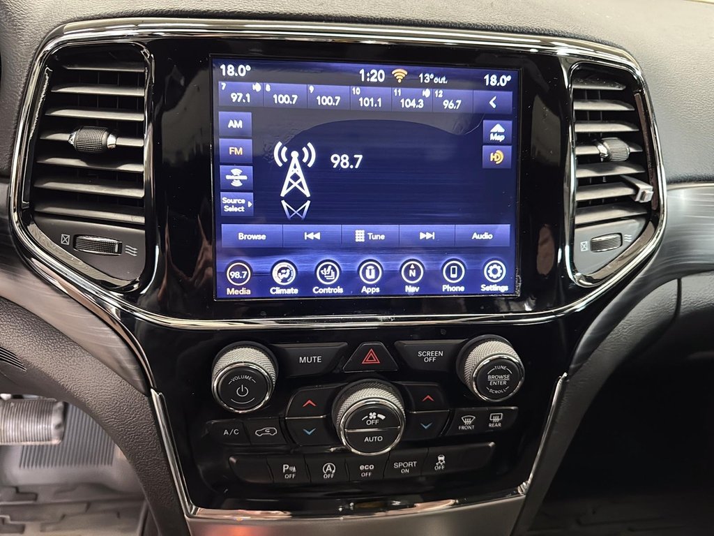 2019 Jeep Grand Cherokee 4X4 Laredo in Stratford, Ontario - 17 - w1024h768px
