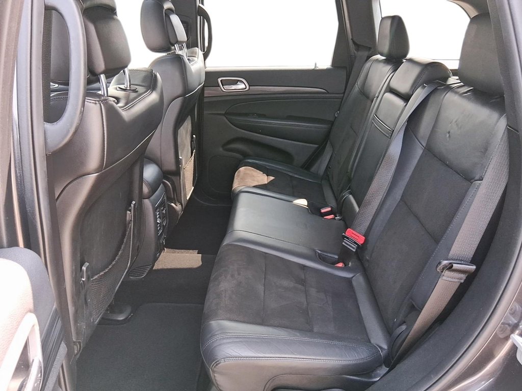 2020 Jeep Grand Cherokee 4X4 Laredo in Stratford, Ontario - 9 - w1024h768px