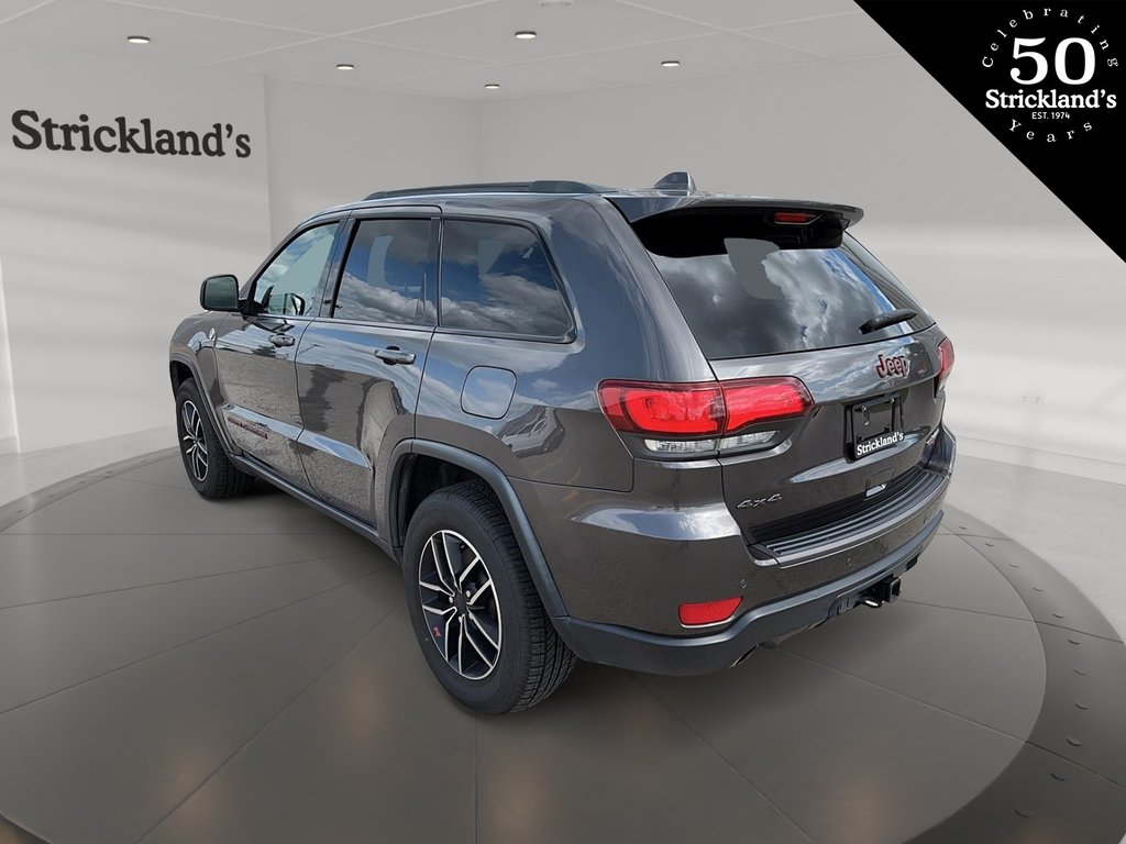 2021  Grand Cherokee 4X4 Trailhawk in Stratford, Ontario - 4 - w1024h768px