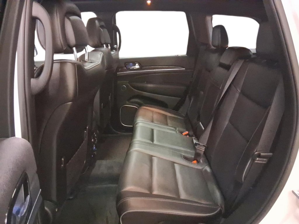 2021 Jeep Grand Cherokee 4X4 Overland in Stratford, Ontario - 9 - w1024h768px