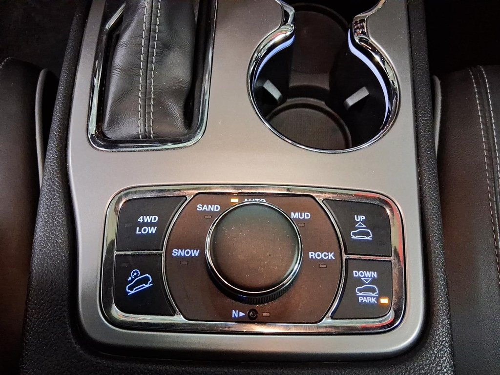 2021 Jeep Grand Cherokee 4X4 Overland in Stratford, Ontario - 17 - w1024h768px