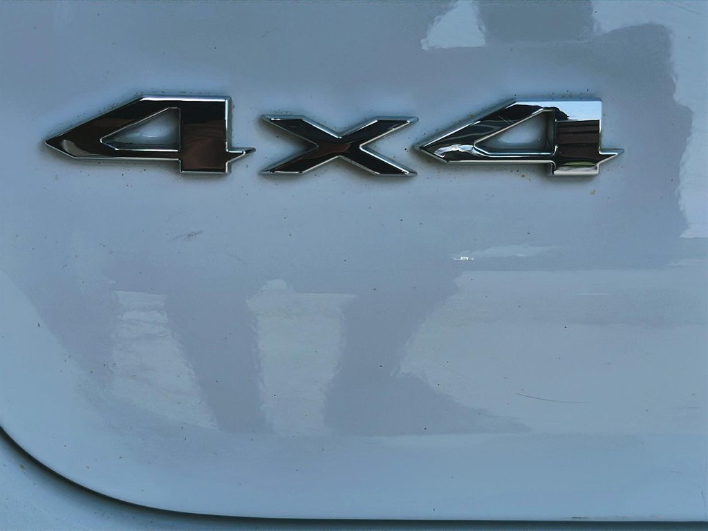 2023 Jeep Grand Cherokee 4X4 Laredo in Stratford, Ontario - 15 - w1024h768px