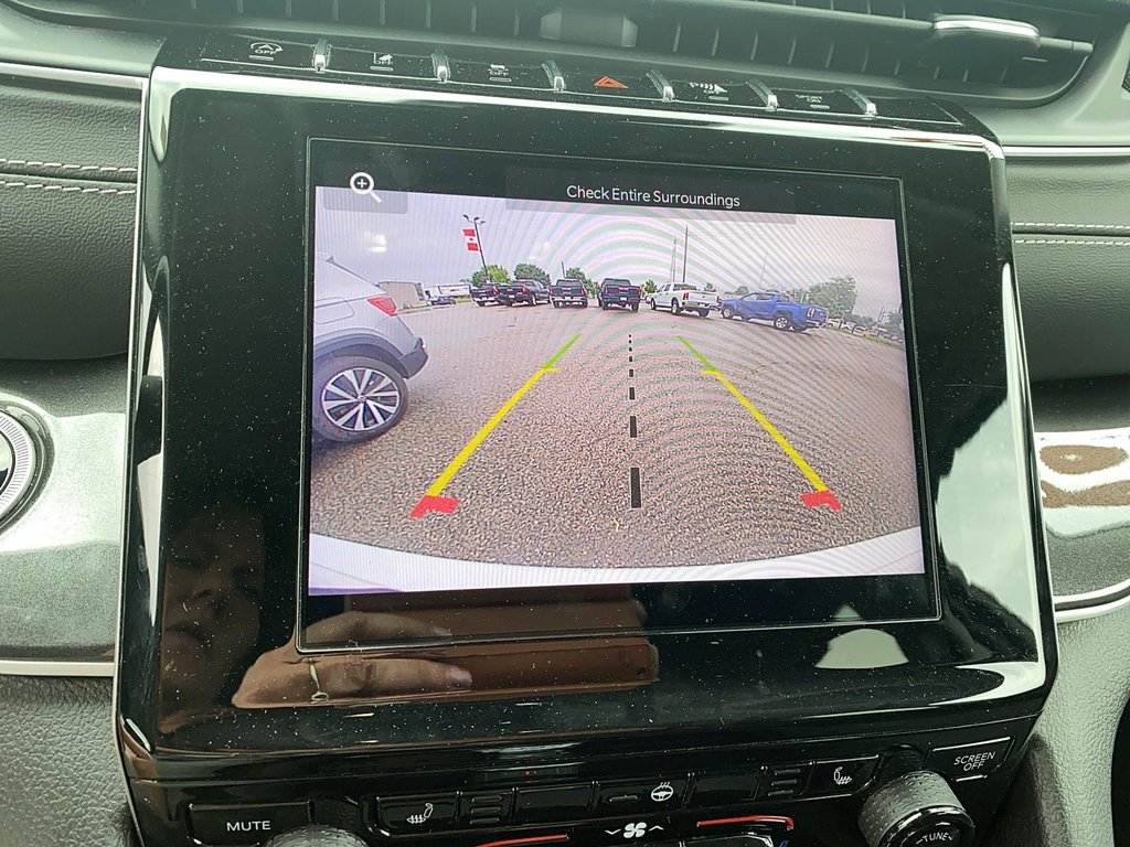 2023 Jeep Grand Cherokee 4X4 Laredo in Stratford, Ontario - 16 - w1024h768px