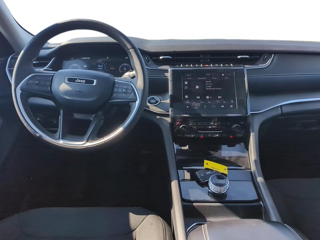 2023 Jeep Grand Cherokee 4X4 Laredo in Stratford, Ontario - 10 - w1024h768px