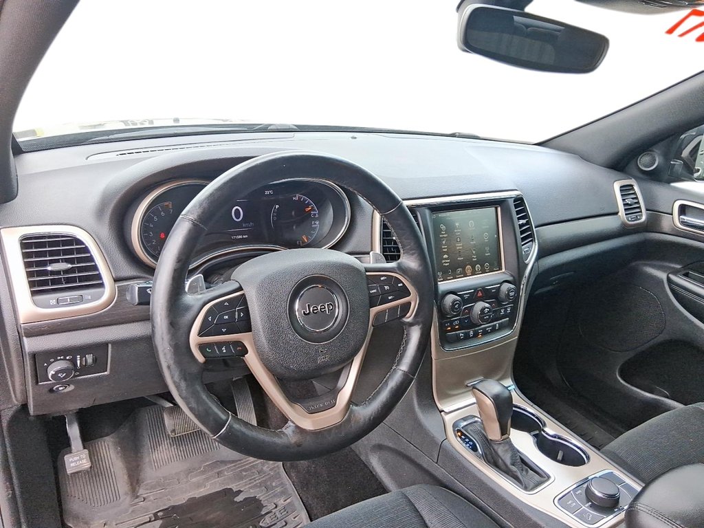 2017 Jeep Grand Cherokee 4x4 Laredo in Stratford, Ontario - 10 - w1024h768px