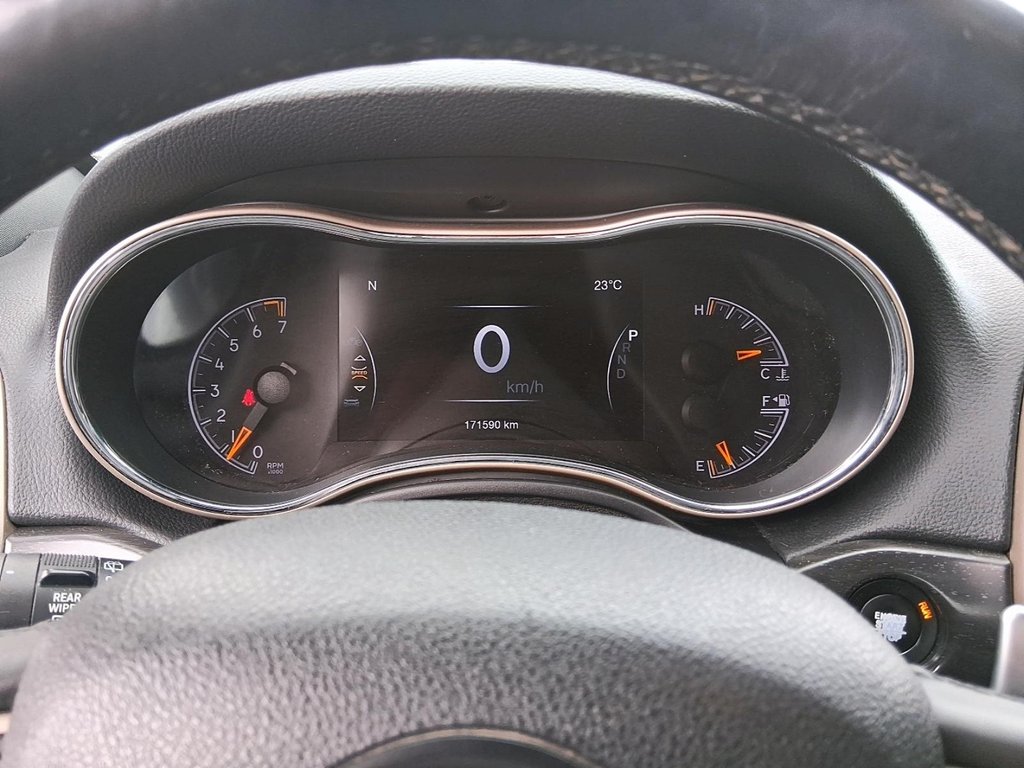 2017 Jeep Grand Cherokee 4x4 Laredo in Stratford, Ontario - 14 - w1024h768px