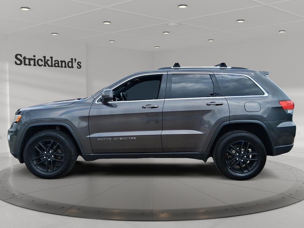 2017 Jeep Grand Cherokee 4x4 Laredo in Stratford, Ontario - 5 - w1024h768px