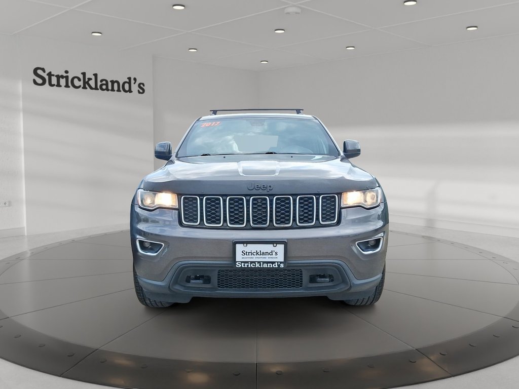 2017 Jeep Grand Cherokee 4x4 Laredo in Stratford, Ontario - 2 - w1024h768px