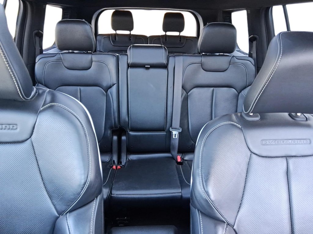 2021 Jeep Grand Cherokee L 4x4 Overland in Stratford, Ontario - 10 - w1024h768px