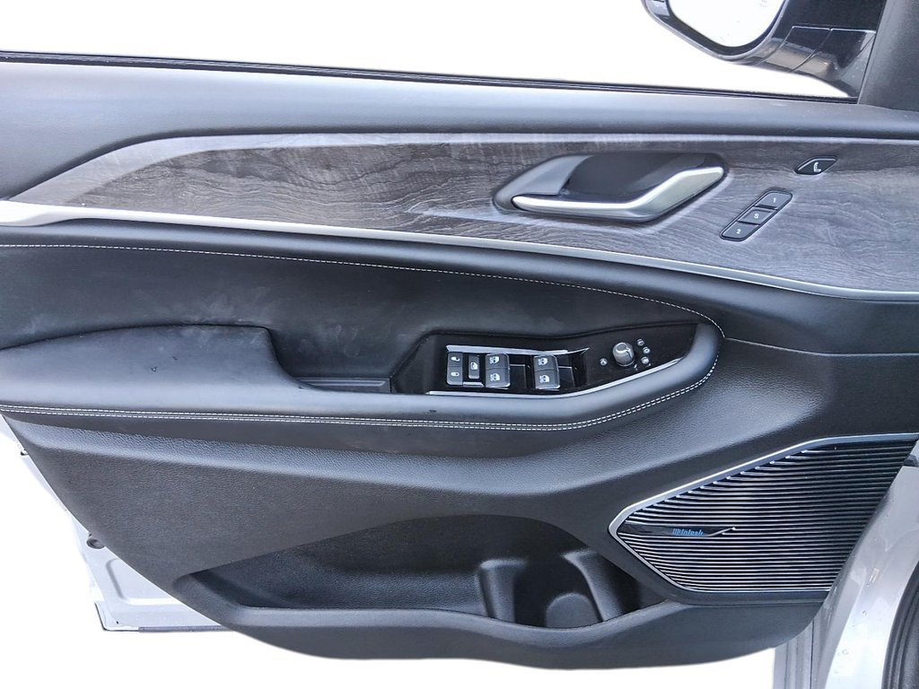 2021 Jeep Grand Cherokee L 4x4 Overland in Stratford, Ontario - 12 - w1024h768px
