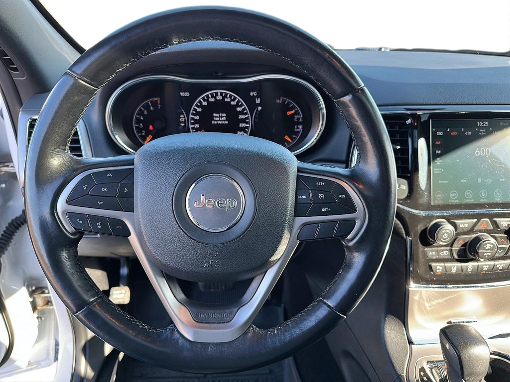 2022 Jeep Grand Cherokee Wk 4x4 Laredo in Stratford, Ontario - 11 - w1024h768px