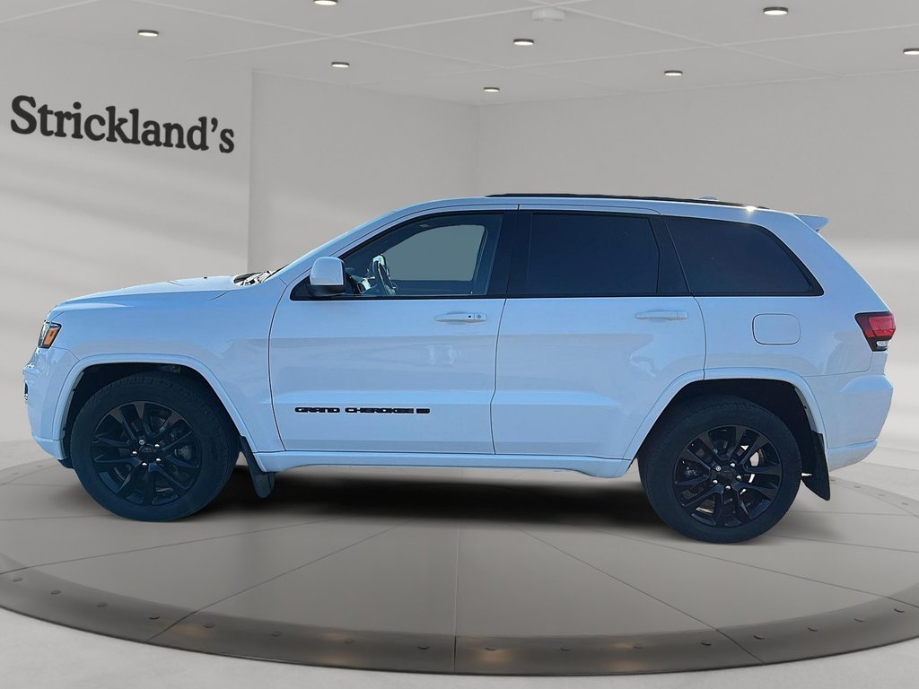 2022 Jeep Grand Cherokee Wk 4x4 Laredo in Stratford, Ontario - 5 - w1024h768px