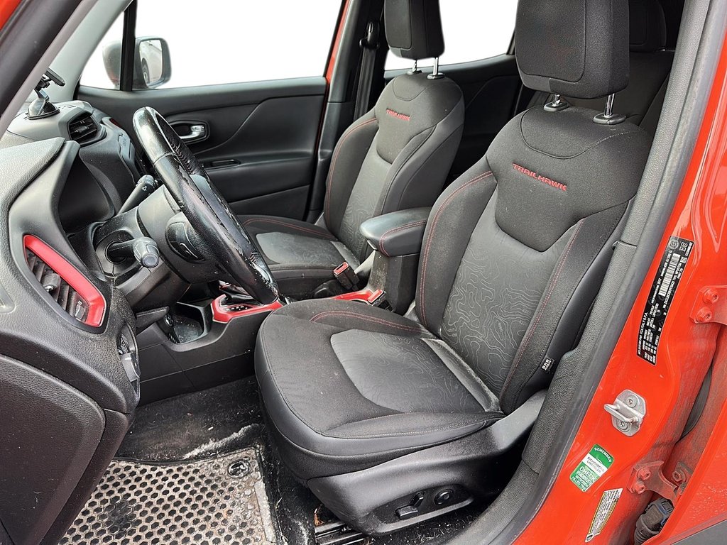 2017 Jeep Renegade 4x4 Trailhawk in Stratford, Ontario - 8 - w1024h768px