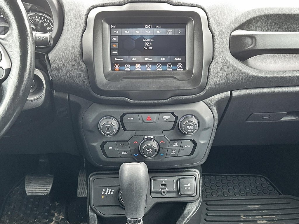 2018  Renegade 4x4 North in Stratford, Ontario - 11 - w1024h768px