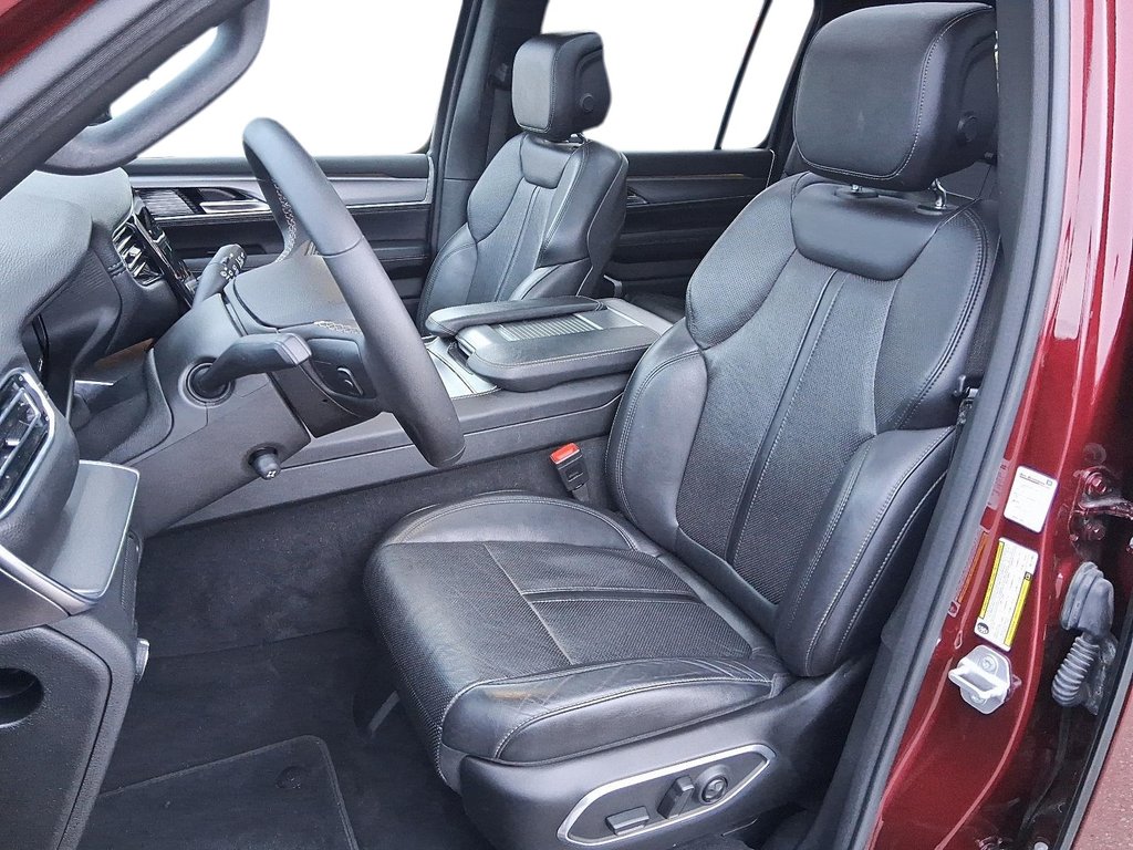 2024 Jeep Wagoneer Series II Carbide 4x4 in Stratford, Ontario - 8 - w1024h768px