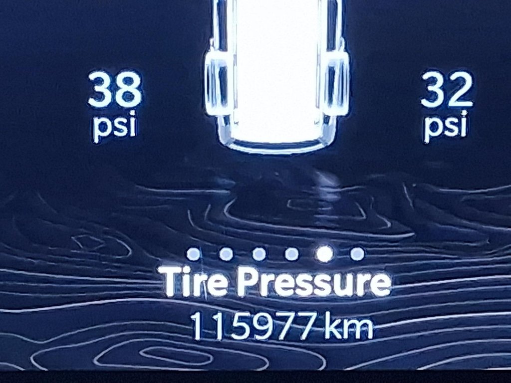 2024 Jeep Wagoneer Series II Carbide 4x4 in Stratford, Ontario - 14 - w1024h768px