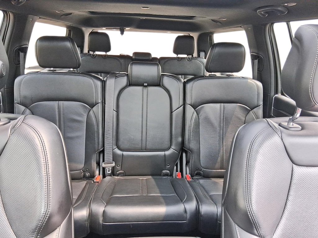 2024 Jeep Wagoneer Series II Carbide 4x4 in Stratford, Ontario - 10 - w1024h768px