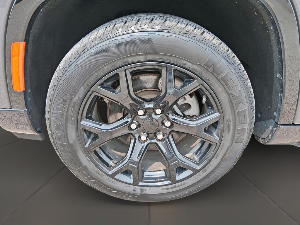 2024 Jeep Wagoneer Series II Carbide 4x4 in Stratford, Ontario - 7 - w1024h768px