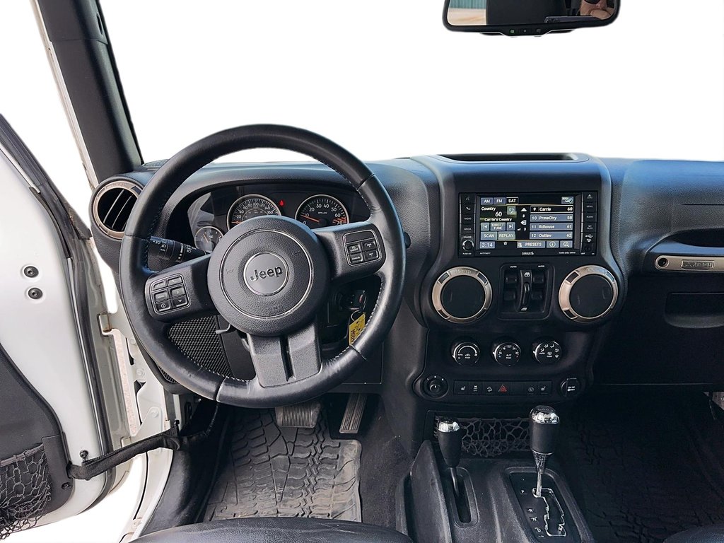 2017 Jeep Wrangler Unlimited Sahara in Stratford, Ontario - 9 - w1024h768px