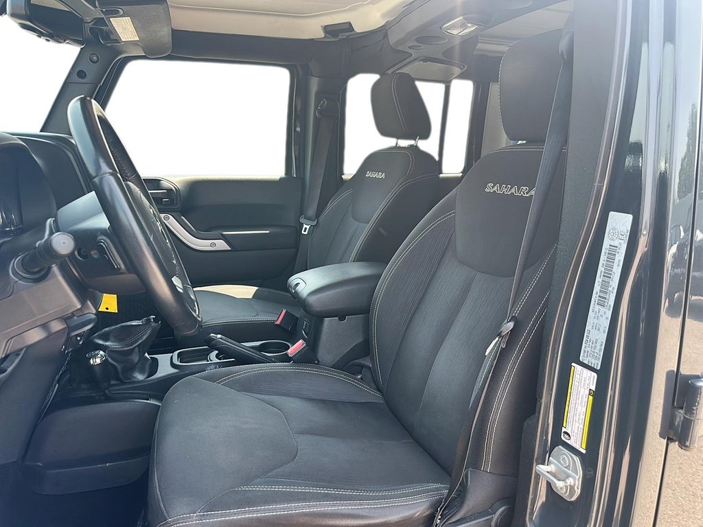 2017 Jeep Wrangler Unlimited Sahara in Stratford, Ontario - 8 - w1024h768px