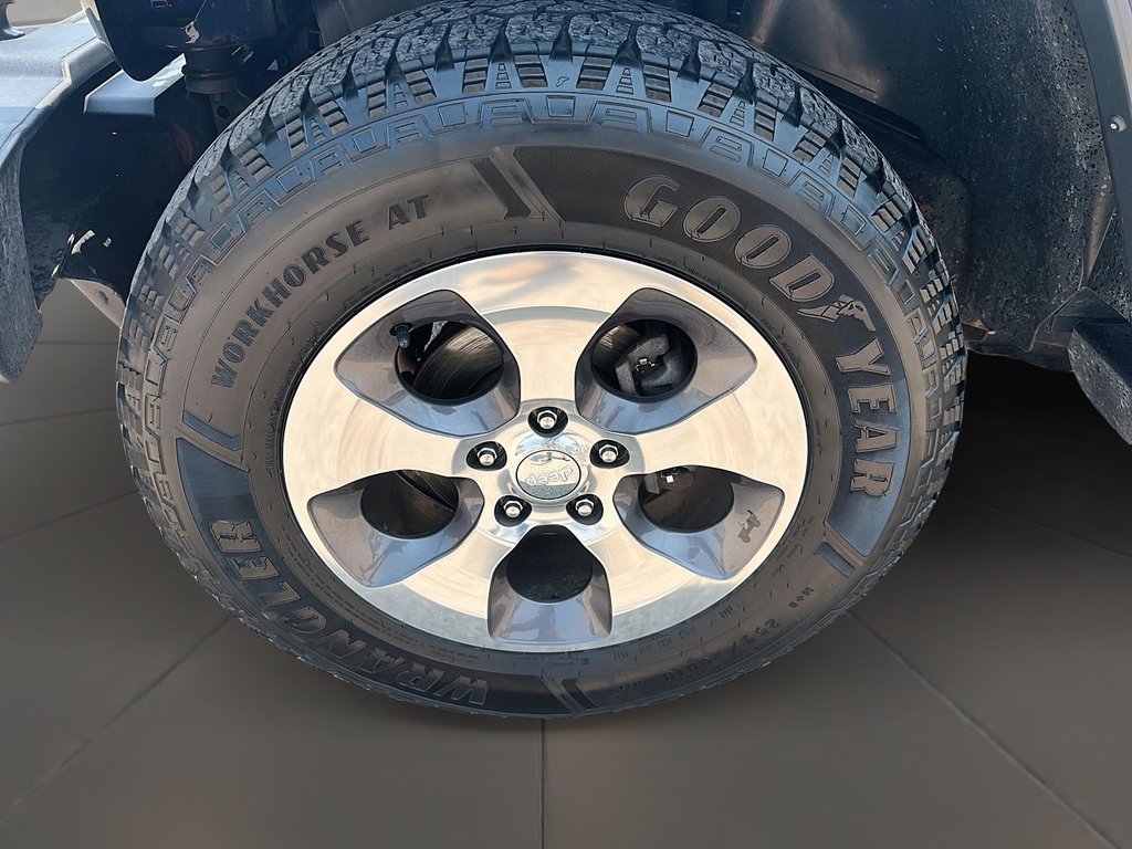 2017 Jeep Wrangler Unlimited Sahara in Stratford, Ontario - 7 - w1024h768px