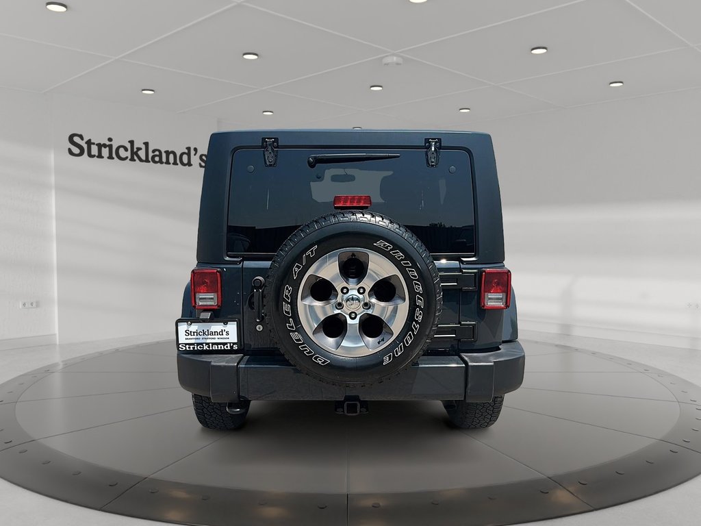 2017 Jeep Wrangler Unlimited Sahara in Stratford, Ontario - 3 - w1024h768px