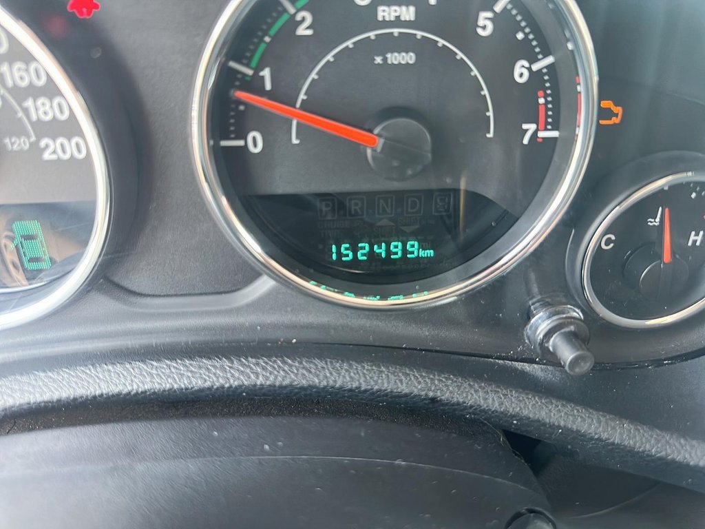 2017 Jeep Wrangler Unlimited Sahara in Stratford, Ontario - 12 - w1024h768px