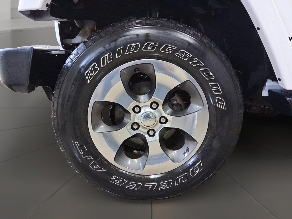 2017 Jeep Wrangler Unlimited Sahara in Stratford, Ontario - 7 - w1024h768px