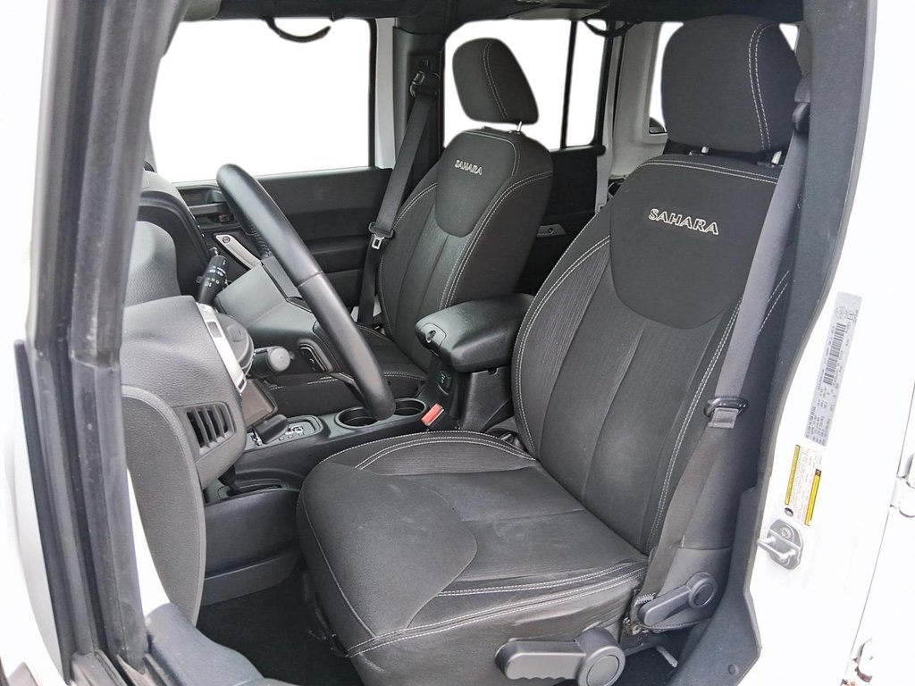 2017 Jeep Wrangler Unlimited Sahara in Stratford, Ontario - 8 - w1024h768px