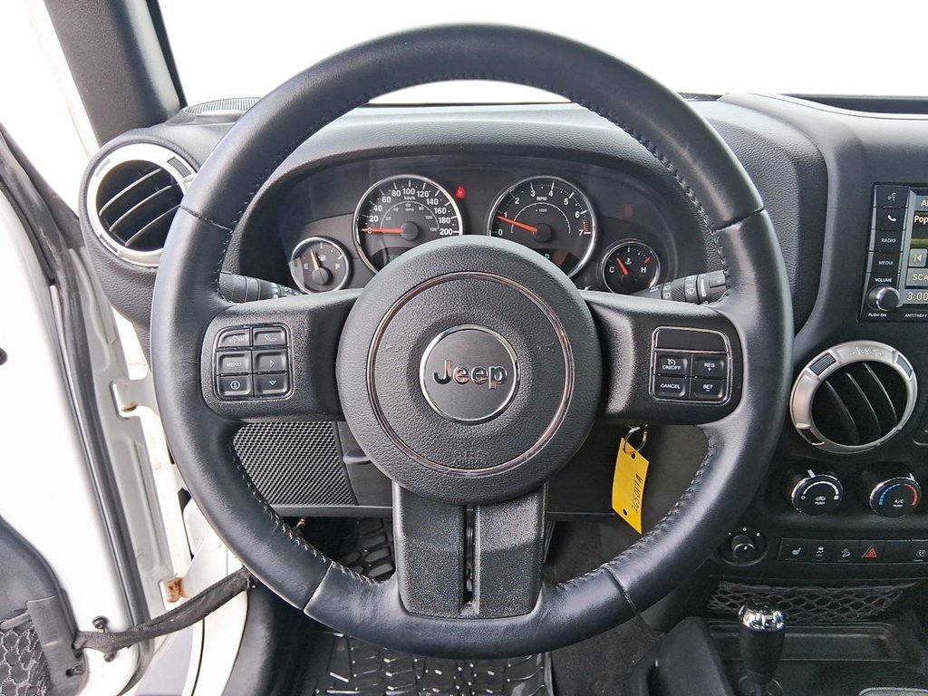 2017 Jeep Wrangler Unlimited Sahara in Stratford, Ontario - 13 - w1024h768px