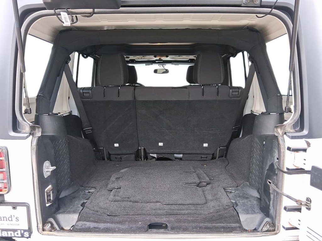 2017 Jeep Wrangler Unlimited Sahara in Stratford, Ontario - 6 - w1024h768px