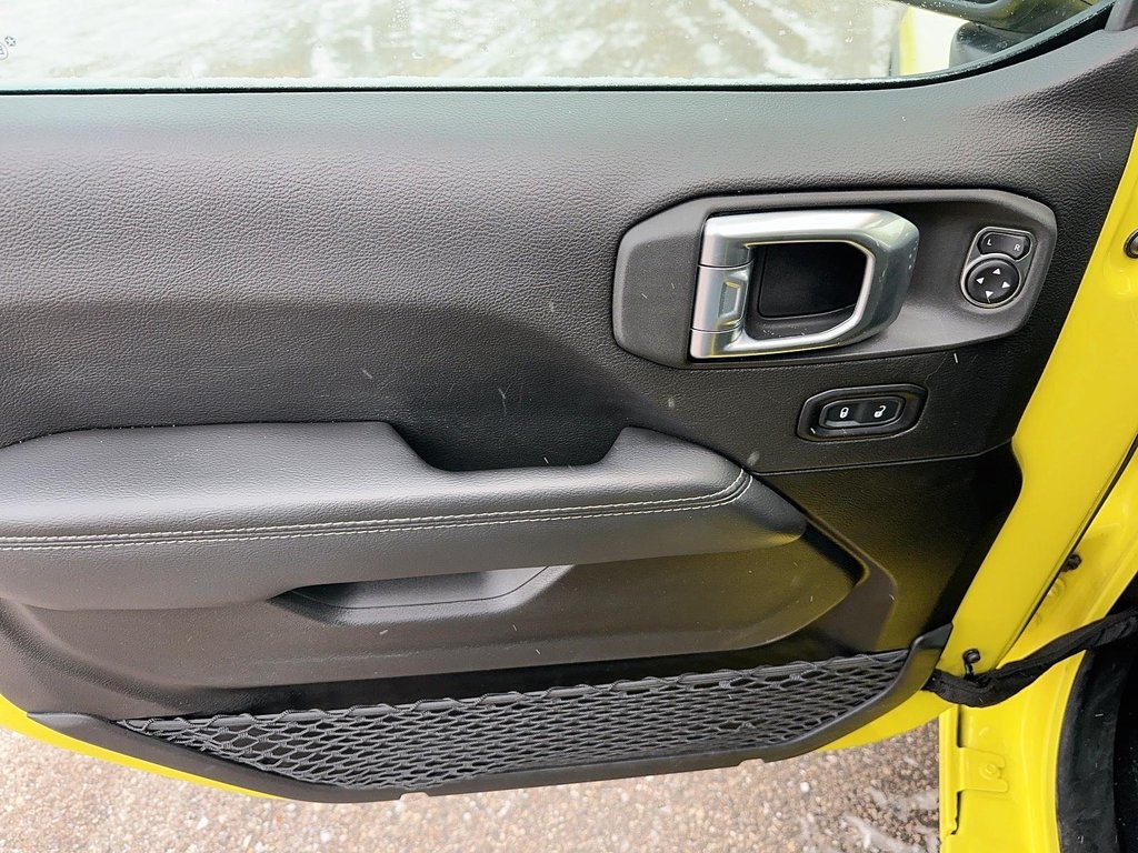 2023 Jeep Wrangler Unlimited Sahara in Stratford, Ontario - 10 - w1024h768px