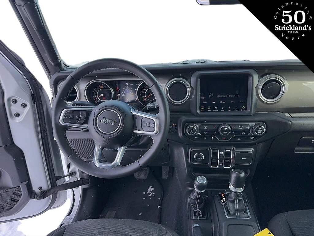 2023 Jeep Wrangler Unlimited Sahara in Stratford, Ontario - 9 - w1024h768px