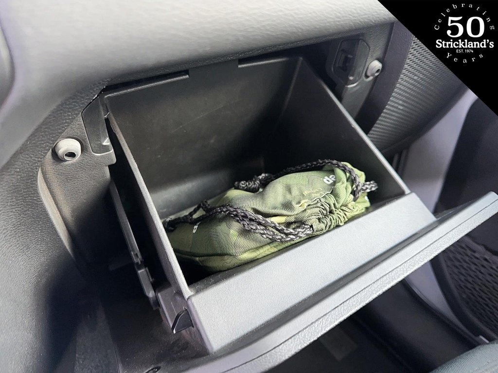 2023 Jeep Wrangler Unlimited Sahara in Stratford, Ontario - 16 - w1024h768px