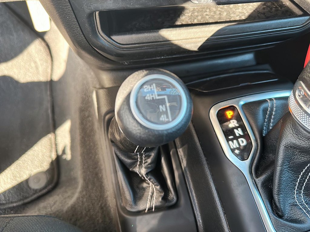 2023 Jeep Wrangler Unlimited Sahara in Stratford, Ontario - 14 - w1024h768px