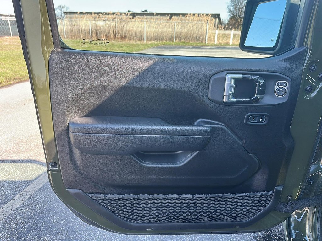 2023 Jeep Wrangler Unlimited Sport in Stratford, Ontario - 10 - w1024h768px
