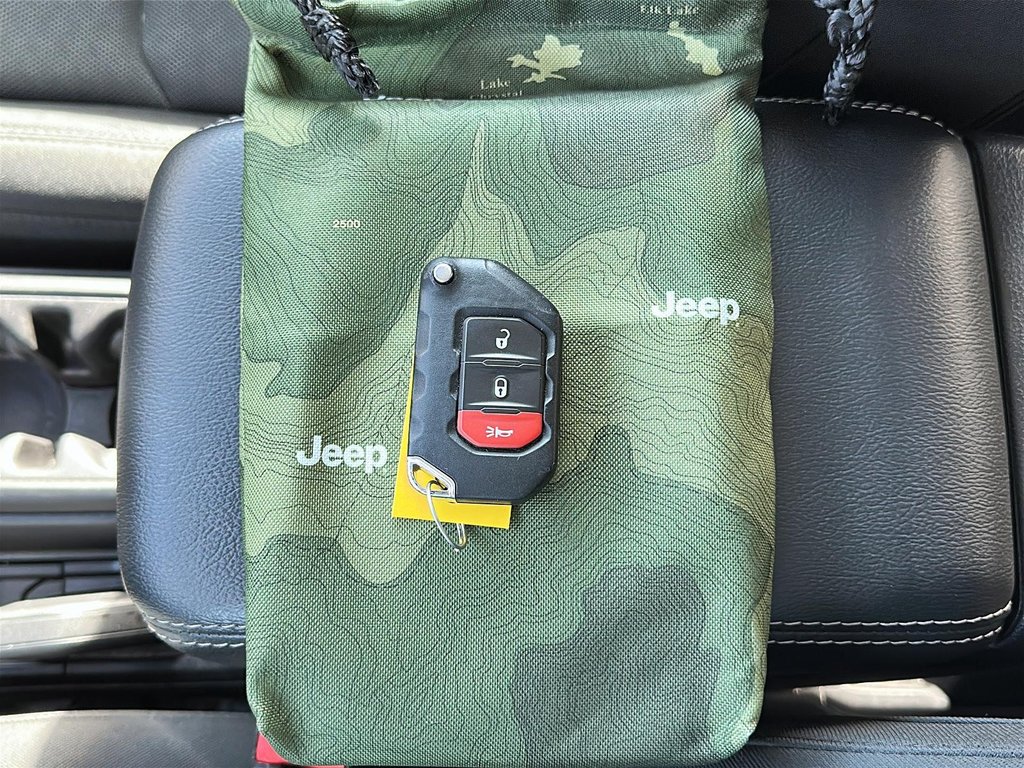 2023 Jeep Wrangler Unlimited Sahara in Stratford, Ontario - 16 - w1024h768px